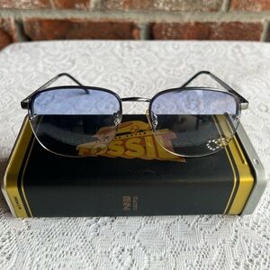 Fossil women's Sunglasses with case